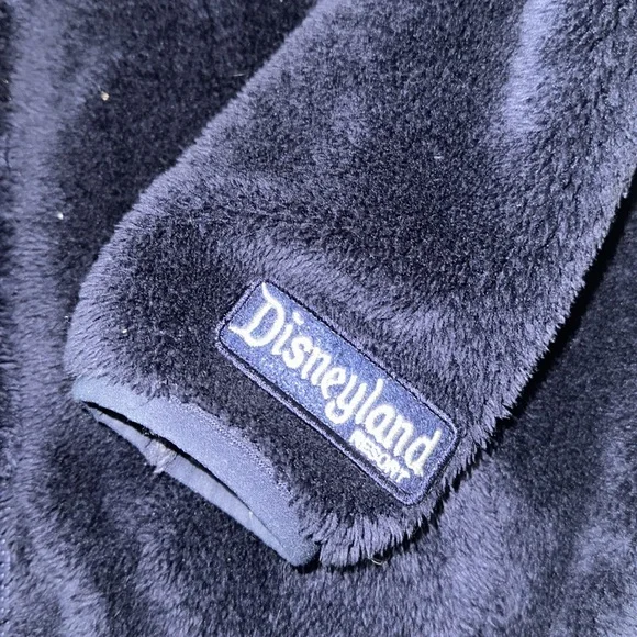 Sherpa Disneyland Jacket - Picture 2 of 6